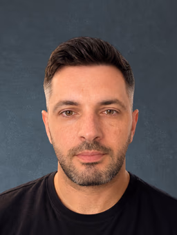 Nick Lewis headshot.